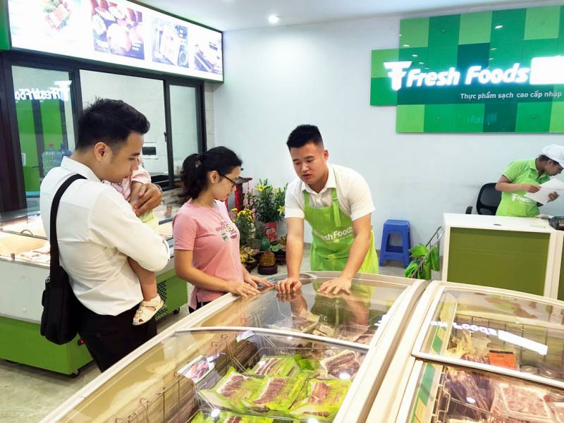 PHÓNG SỰ ẢNH: CÁ HỒI về kho phục vụ chương trình “CÙNG FILLET CÁ- GIẢM GIÁ LIỀN TAY”